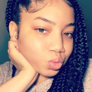 Meet your Posher, Kay